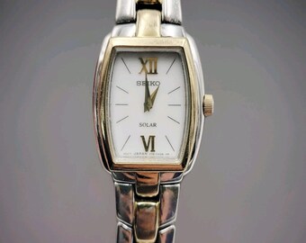 Original Vintage Seiko Quartz Gold Tone Ladies Watch 2E20  display picture 2