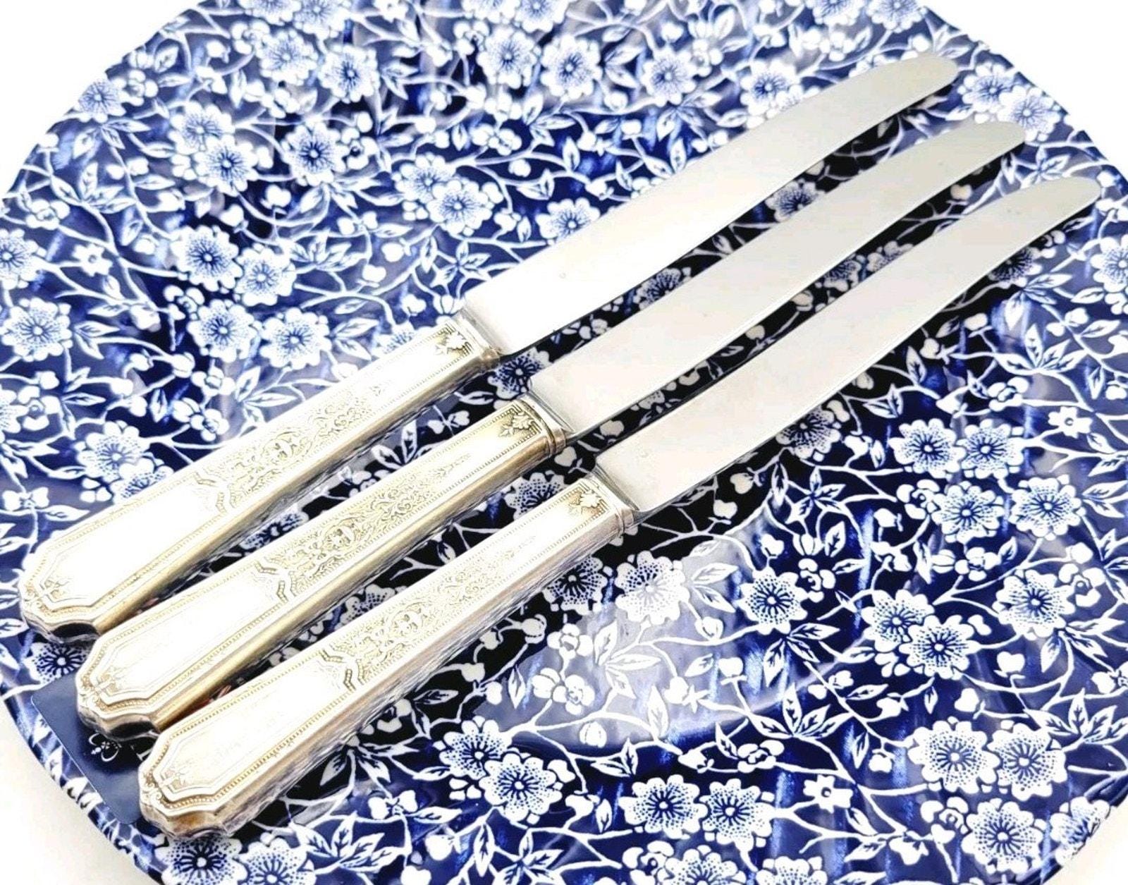 1847 Rogers Bros Ancestral Silverplate Set of 3 Dinner Knives