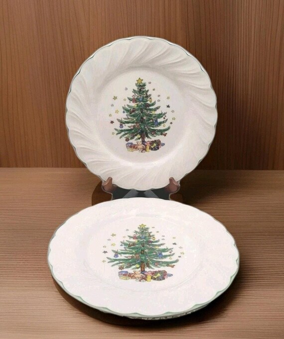 Set of Nikko Happy Holidays Christmas Swirl Dinner Plates