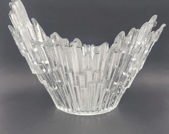 Centerpiece Bowl 1960s Revontulet Ice Glass Tauno Wirkkala Humppila Massive