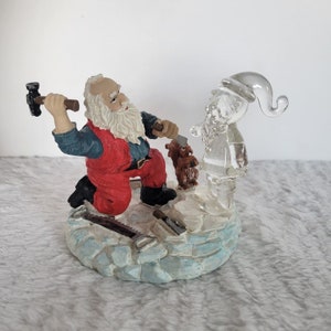VTG World Showcase Collection Sculpting Santa  Hand-Painted CHRISTMAS RARE