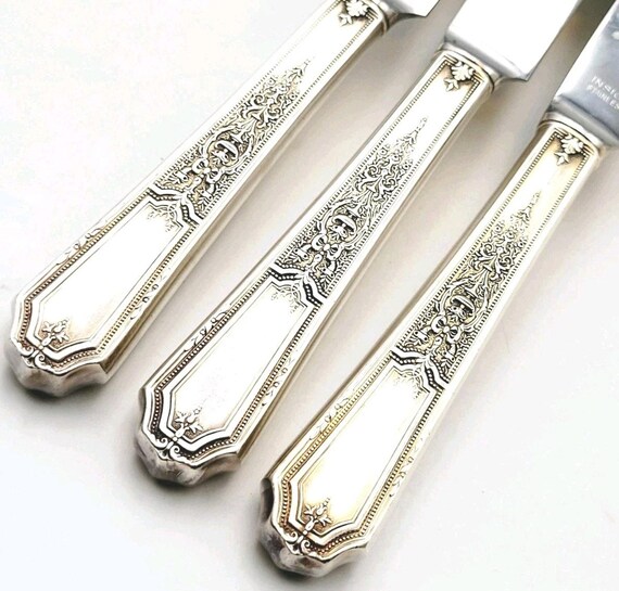1847 Rogers Bros Ancestral Silverplate Set of 3 Dinner Knives