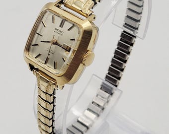 Vintage SEIKO 2E20-5239 Gold Tone Quartz Analog Women\'s Watch Sz. 6\