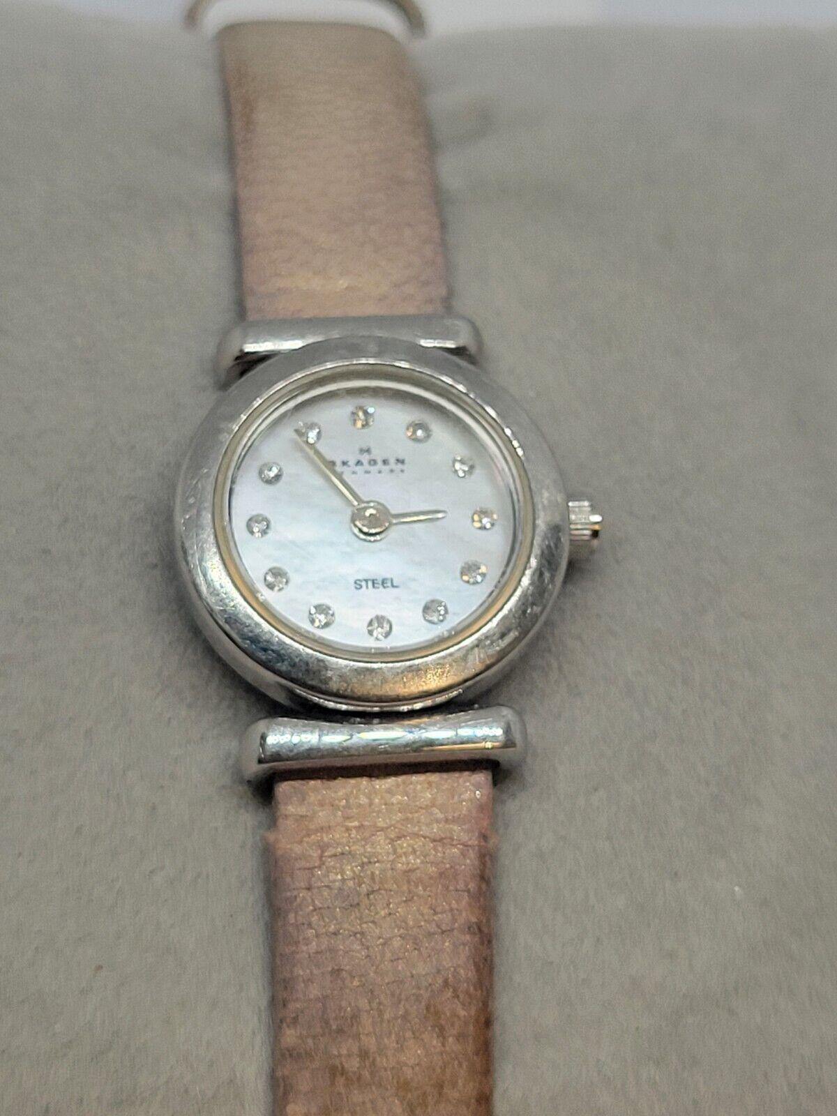 Skagen Denmark Watch Womens 25mm Mother of Pearl Dial Cream  display picture 2