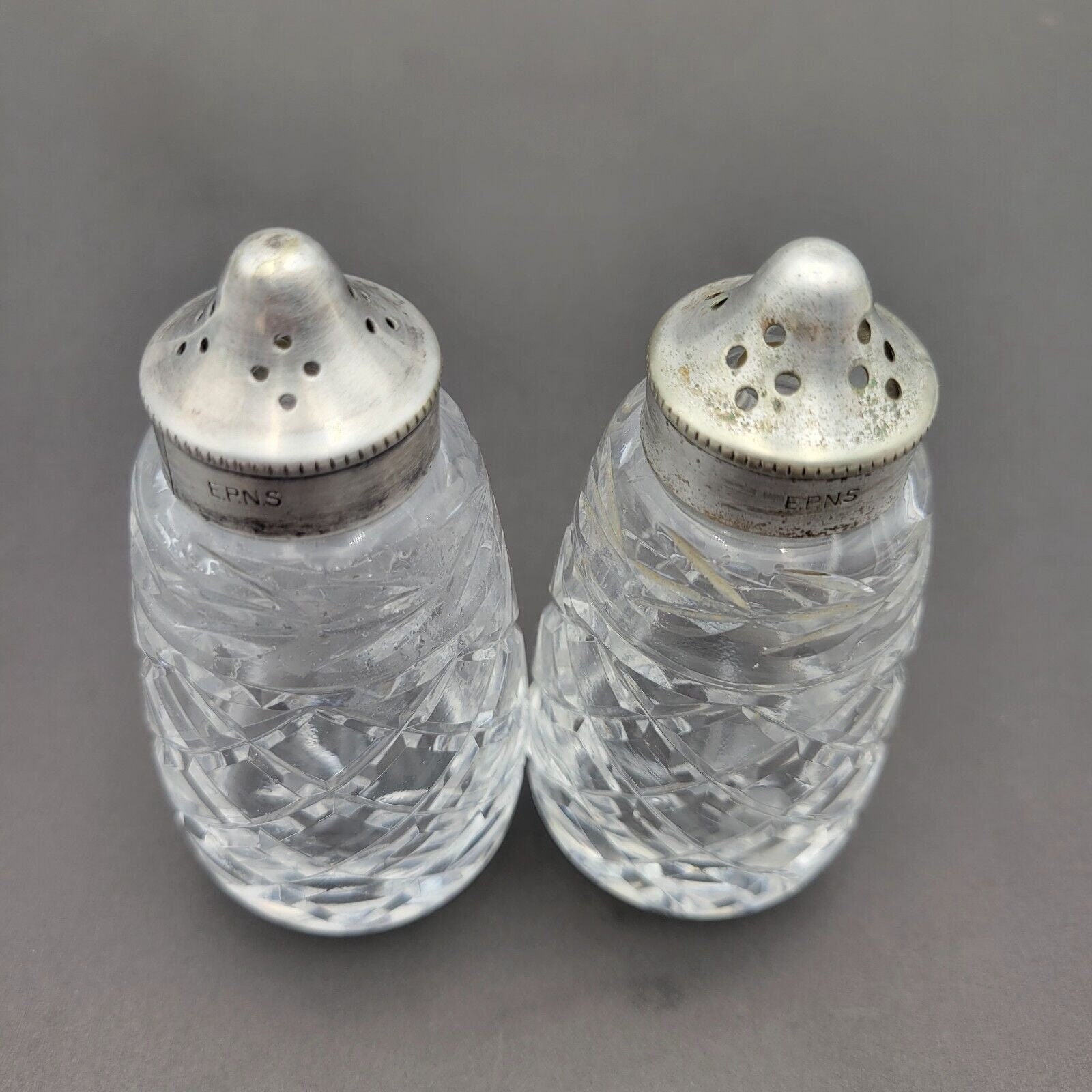 【新品未使用】ウォーターフォードクリスタル ソルト&ペッパーセット 新品未使用】ウォーターフォードクリスタル ソルト&ペッパーセット