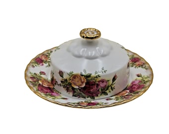 Mantequera redonda con tapa Royal Albert Old Country Roses, fabricada en Inglaterra, con detalles dorados.