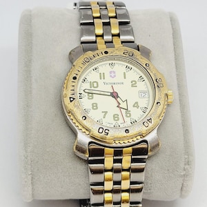 Victorinox Swiss Army Stainless Watch Silver & Gold Tones Unisex Vtg Unisex