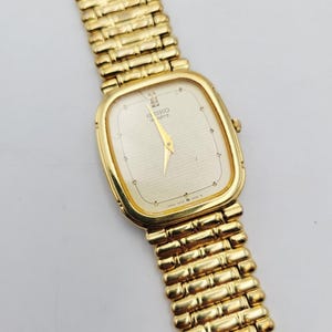 SEIKO スクエア 5P30-6150 ゴールド メンズ クォーツ Yahoo!オークション - SEIKO セイコー QZ 5P30-6150 メンズ