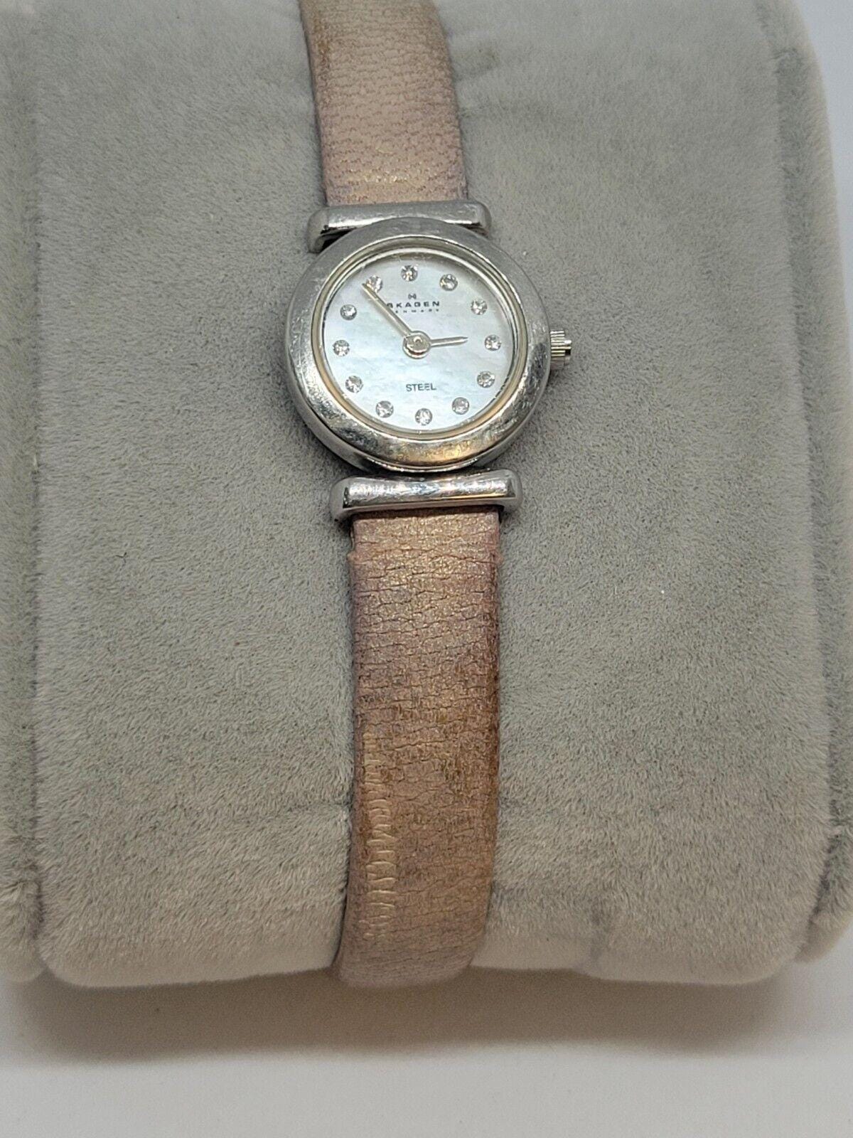 Skagen Denmark Watch Womens 25mm Mother of Pearl Dial Cream  display picture 1