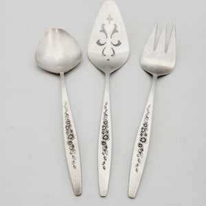International Deep Silver LAUREL MIST Serving Pcs Set 3 Silverplate Flatware