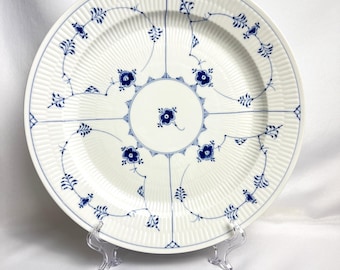   Blue Fluted Plain プレート Blue Fluted Plain Plate, 19 cm | Royal Copenhagen