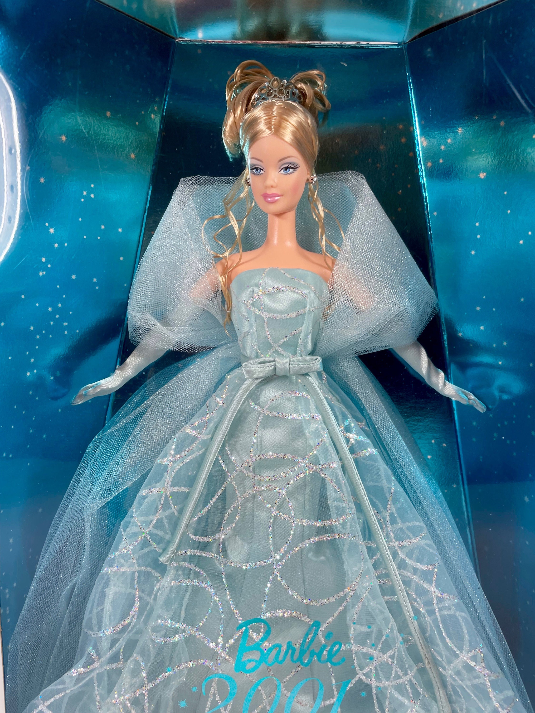 Vintage Barbie Doll - 2001 COLLECTOR EDITION Unopened Mint Vintage Barbie Doll - 2001 COLLECTOR EDITION Unopened Mint