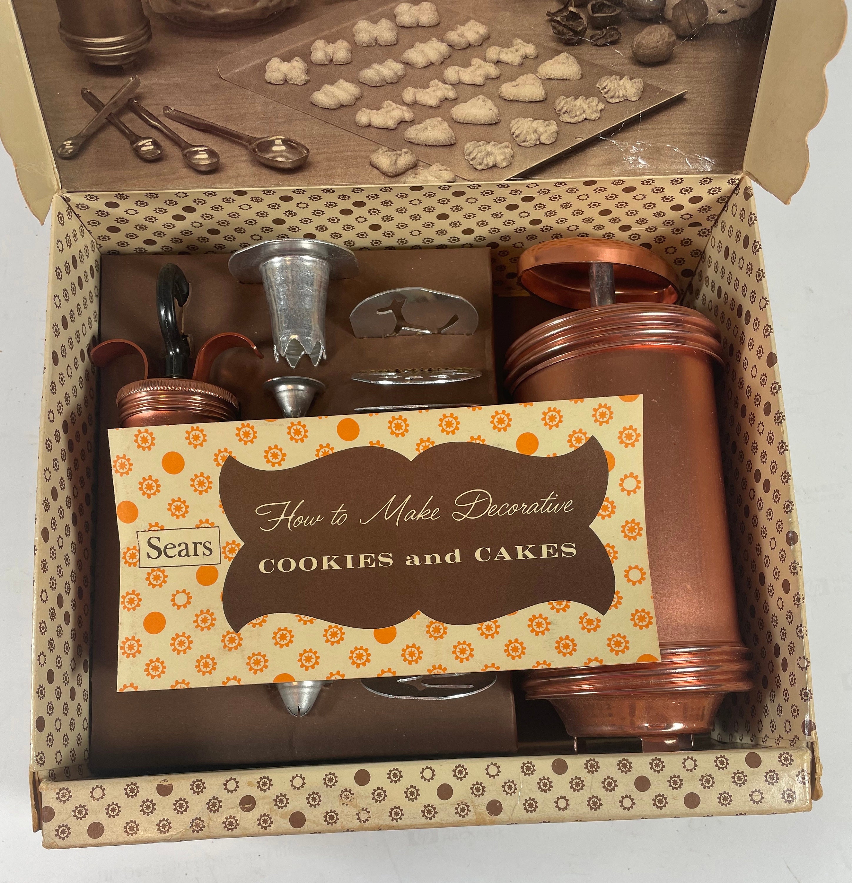 Mid Century Maid Of Honor Cooky Press & Cake Decorator Set, Sears