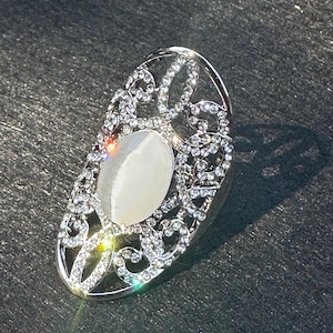 Vintage Avon Silverfärgad Statement-ring – Strassfiligran Oval Cat's Eye Cabochon (US 9)