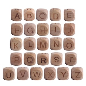 Cuentas de madera de 12 mm a granel con letras del alfabeto / SUMINISTRO PARA MANUALIDADES / Mezcla de cuentas de madera para llaveros, joyas y cordones