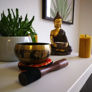 Tibetan Singing Bowls Set, 5" Meditation Sound Bowl with Singing Bowl Mallet, Silk