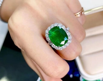 Natural Emerald Ring with Diamond Halo,18k White Gold