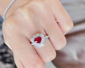 18k White Gold Ruby Heart Diamond Ring