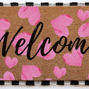 Welcome Heart Doormat | Cute Valentine&#39;s Housewarming Gift | Custom Doormat Closing Gift | Welcome Doormat | Front Door Love Home Door Mat