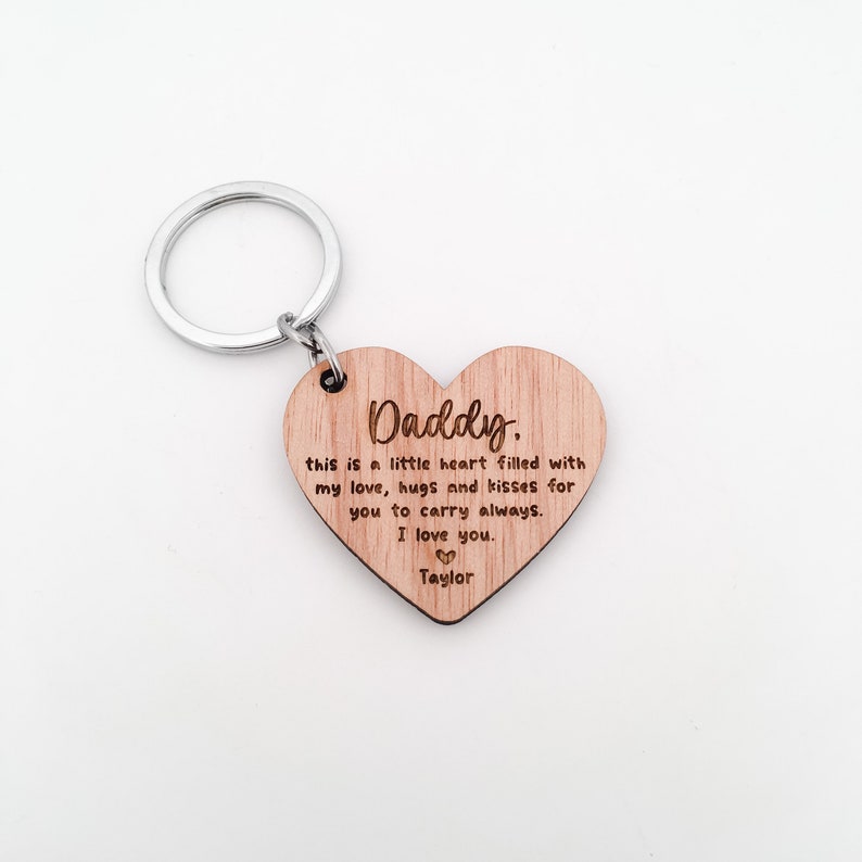 Personalised Daddy Heart Shaped Keyring Fathers Day Gift for Dad, Fathers Day, Grandad Keyring, Poppy Keyring, Dad Gift, Daddy image 4