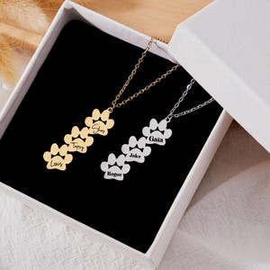 Paw Print Name Necklace,Personalized Tiny Paw Necklace,Custom Dog Paw Necklace,Animal Necklace,Pet Necklace,Pet Memorial Gift,Gift for Her