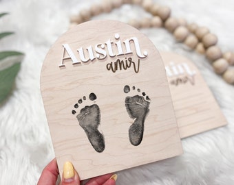 Newborn Footprint Sign, Birth Announcement Sign for Hospital, arch baby announcement sign, baby name sign, Personalized Nursery Decor