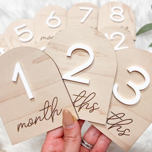 Marqueur d'étape importante du mois pour bébé, signe photo du mois bébé, disques d'étape importante pour bébé, cadeau de baby shower, jeu de cartes jalon personnalisées pour bébé arche