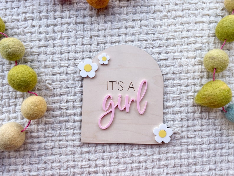 It's a Girl Gender Baby Sign For Hospital, She's Here Gender Reveal, It's a Girl Sign for Hospital, Daisy Flower Hospital Announcement Sign image 2