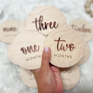 Baby Monthly Milestone Marker, 1-12 Month Baby milestone cards, Monthly Wooden Milestone Discs, Personalized Month Signs Baby Acrylic image 6