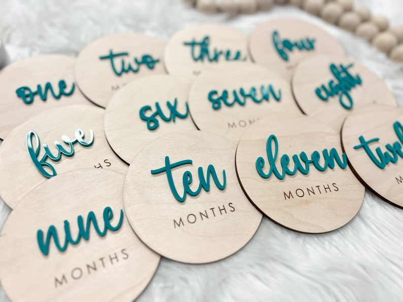 Baby Monthly Milestone Marker, 1-12 Month Baby milestone cards, Monthly Wooden Milestone Discs, Personalized Month Signs Baby Acrylic image 4