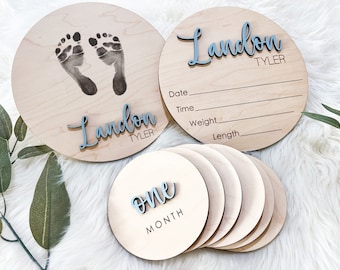 Baby Announcement Sign, Footprint Birth Announcement, Baby Name Sign for Hospital, Monthly Milestone, Personalized Baby Shower Gift 3D wood