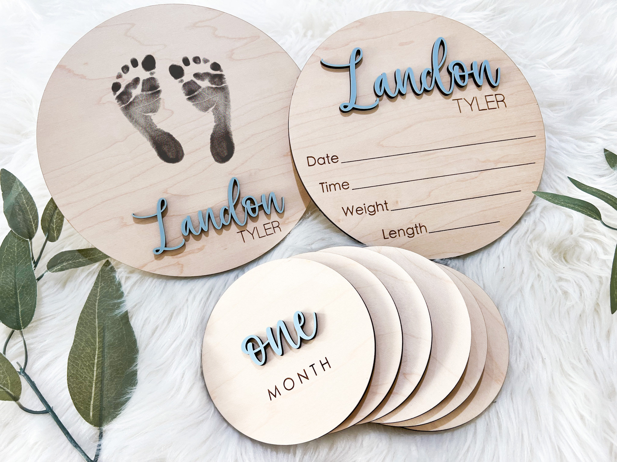 Baby Announcement Sign, Footprint Birth Announcement, Baby Name Sign for Hospital, Monthly Milestone, Personalized Baby Shower Gift 3D wood