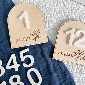 Baby Monthly Milestone Marker, Baby Month Signs, Interchangeable Wooden Milestone Cards, Gift for Baby Shower Gift, Newborn Photo Prop image 4