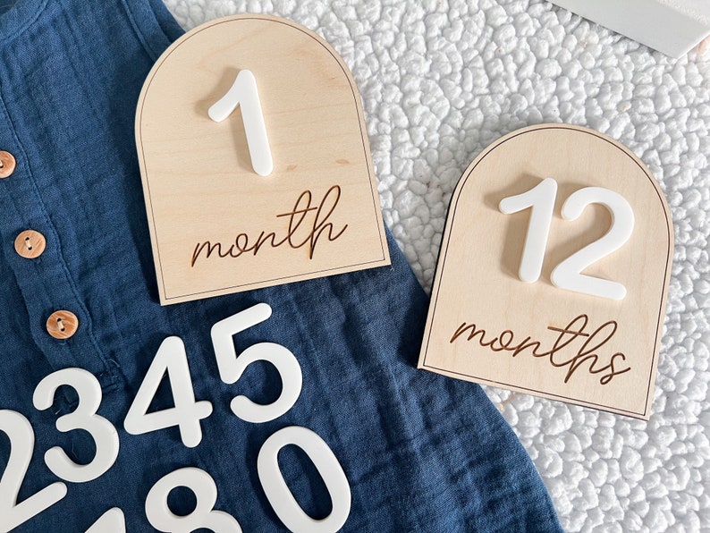 Baby Monthly Milestone Marker, Baby Month Signs, Interchangeable Wooden Milestone Cards, Gift for Baby Shower Gift, Newborn Photo Prop image 4
