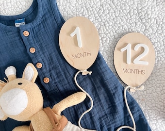 Marcador de hito de globo mensual para bebé, tarjetas de hito de madera mensuales intercambiables, regalo para regalo de baby shower, accesorio fotográfico para recién nacido