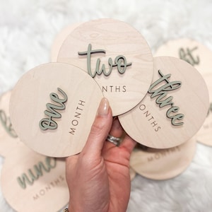 Cartes d'étape mensuelle pour bébé, panneaux photo mois bébé, marqueur d'étape mensuelle, cadeau baby shower, bois d'étape personnalisée bébé