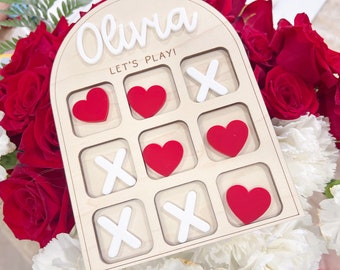 Valentinstag Tic Tac Toe Brett, Valentinstag Geschenk für Kinder, Holzkinderspiel, Urlaubsbrettspiel, personalisierte Valentinstag Geschenkidee