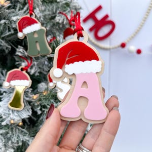 Etiqueta de meia inicial, enfeite de Natal inicial do Papai Noel, etiquetas de meia para a família, etiqueta de presente de carta para o Natal, enfeite inicial