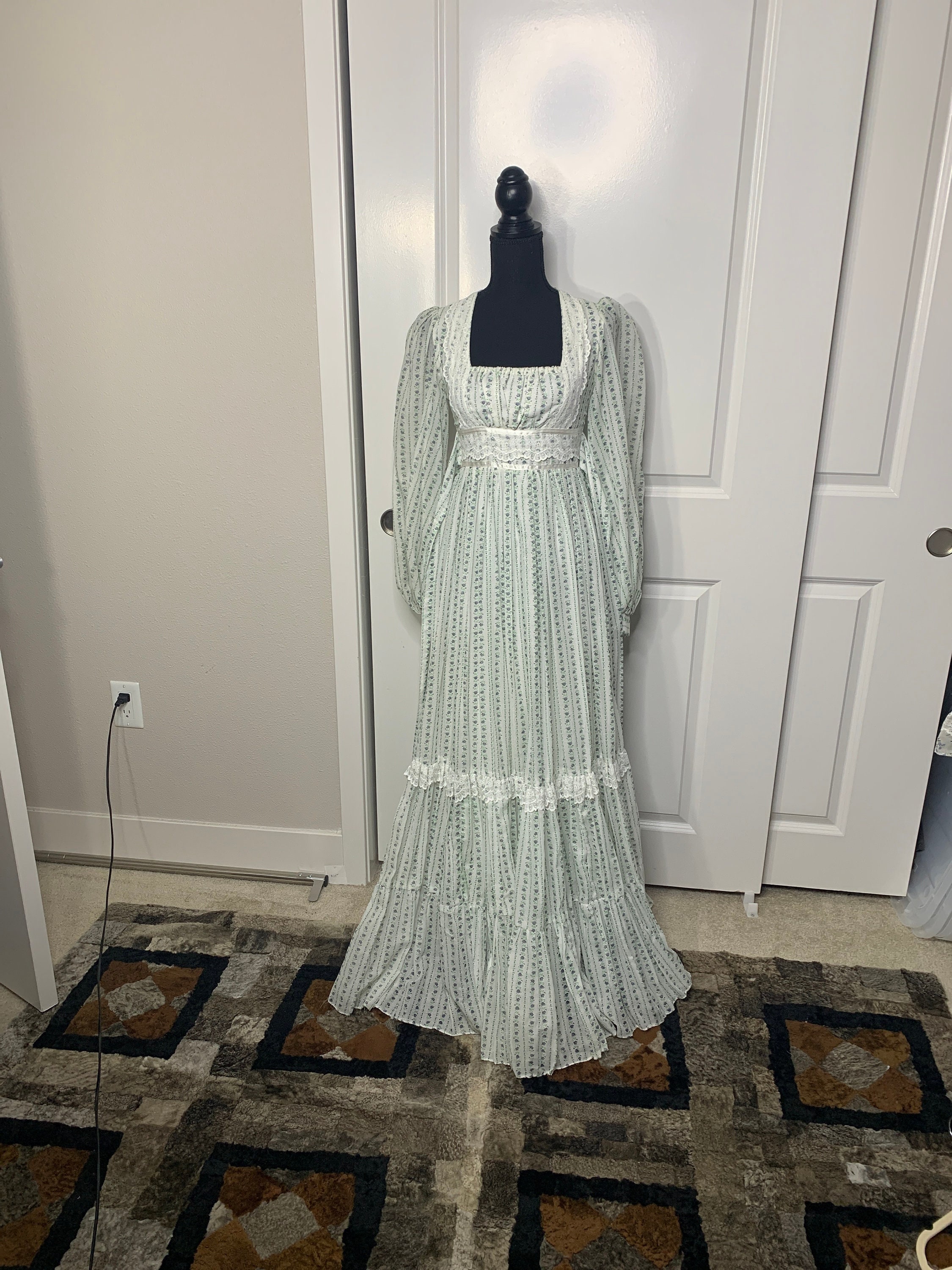 1970s Vintage Gunne Sax Floral Boho 