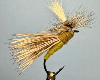 Parachute Caddis - Dry Fly Pattern for Fly Fishing Freshwater Trout