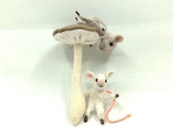 Wool felt mice