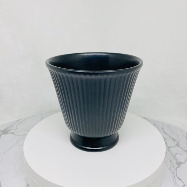 Wedgwood Ravenstone Small Black Vase/Plant Pot, Designed by Norman Wilson