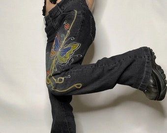 Butterfly Print Y2K Denim Jeans Low Waisted Grunge Vintage Cargo Trousers Printed Jeans Embroidered Jeans Y2K Streetwear Style Jeans