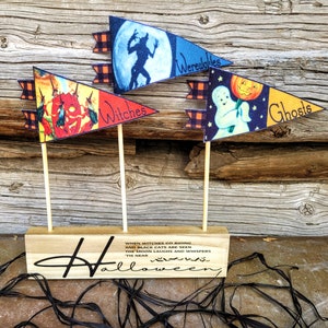 Halloween decor -Vintage Halloween decor tabletop flag stand- plant pokes-  Halloween flag stag