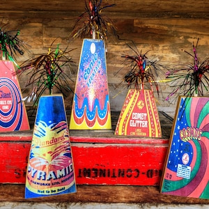 Vintage firework wood fountain- 4th of july tiered tray decor- patriotic decor- Independence day firework