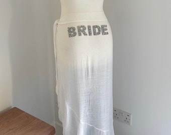 Bride to be personalised sparkle hen party bachelorette sarong abroad wedding white