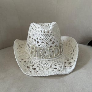 Bride to be cowgirl hat | Pearl Cowboy Hat | Bride Straw Hat | Personalised Bridal Hat | Honeymoon Gifts | Hen Party Accessoires Last Rodeo