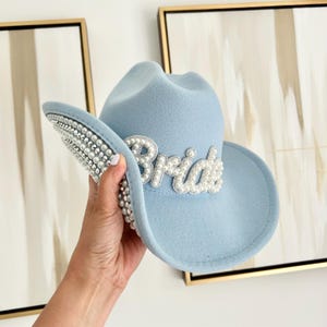Bride to be cowgirl hat | Pearl Cowboy Hat | Bride Hat | Personalised Bridal Hat | Honeymoon Gifts | Hen Party Accessoires Last Rodeo
