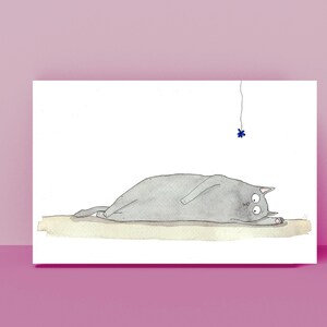 Impresión artística de un gato gordo, triste y tonto.