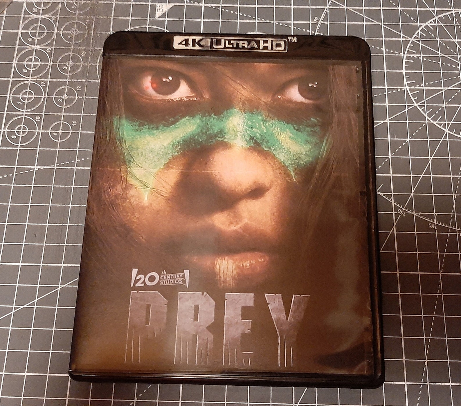 Prey predator 2022 English Francais Bluray 4K Disney Bluray Etsy